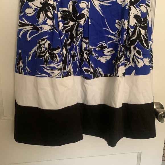 Ralph Lauren floral dress - Picture 3 of 5